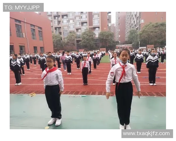 体操世界冠军退役投身高校讲坛分享奋斗与成长的人生智慧